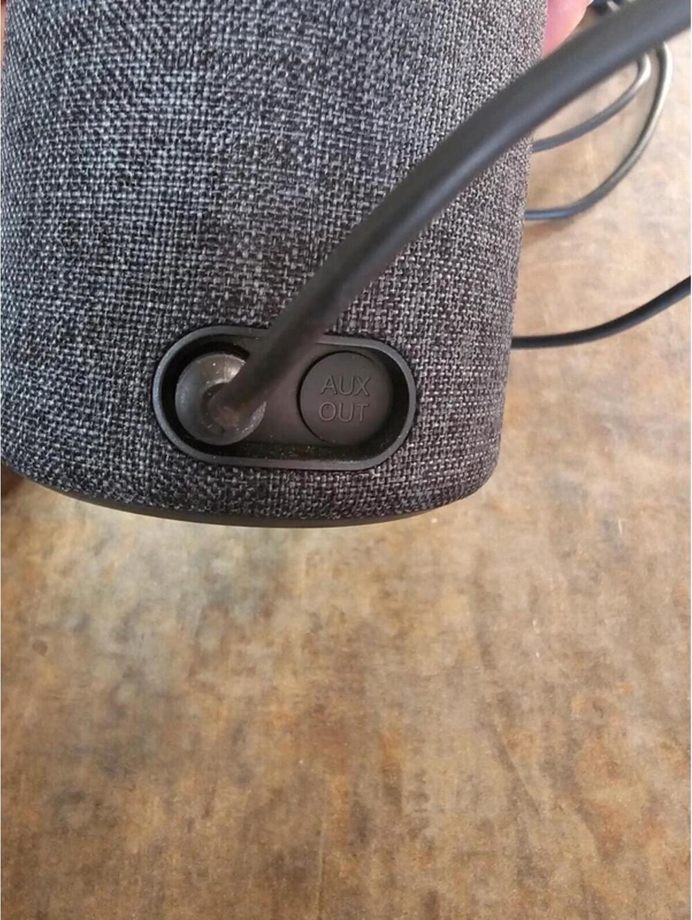 Amazon Speaker - Picture 3 of 6